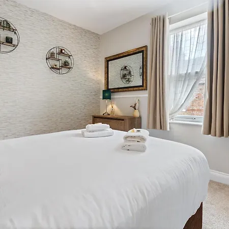 Pass The Keys Beautifully Cosy 2-bed In *