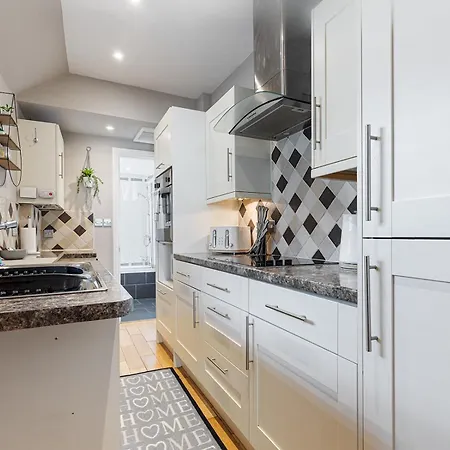 Holiday home Pass The Keys Beautifully Cosy 2-bed In *